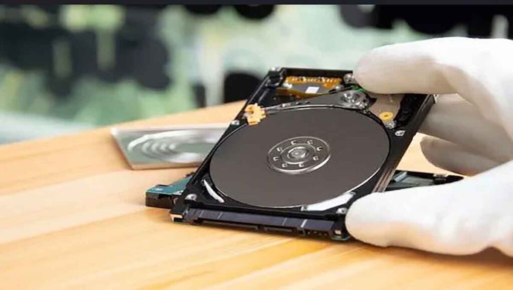 SSD atau NVMe Tiba-Tiba Hilang? Jangan Panik! Ini Cara Menyelamatkan Data Penting Sebelum Terlambat